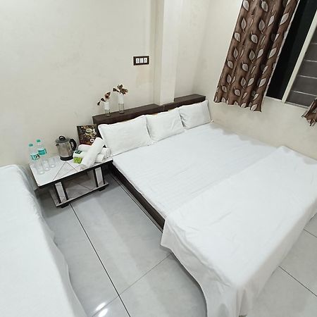 Treebo Yatri Grah Kshipra T Hotel Ujaim Exterior foto