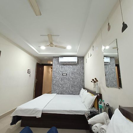Treebo Yatri Grah Kshipra T Hotel Ujaim Exterior foto